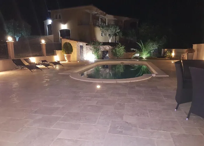 Somptueuse Avec Piscine Chauffee ヴィラ Rousson